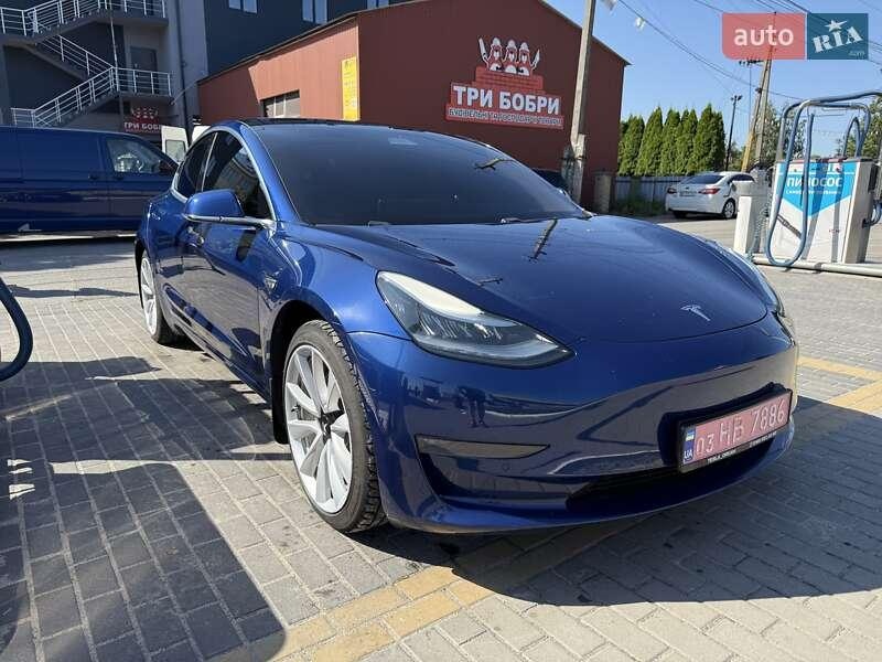 Tesla Model 3 2019
