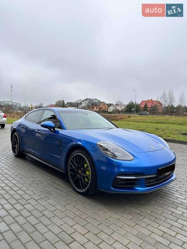 Porsche Panamera 2018