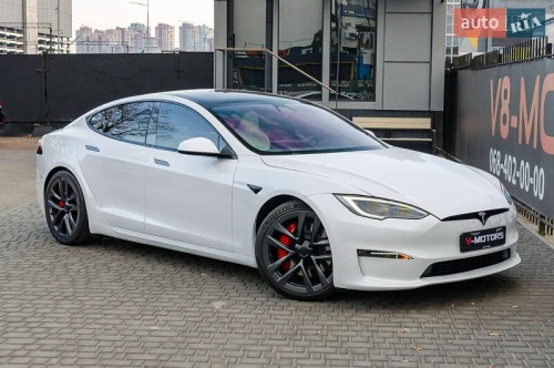 Tesla Model S 2023