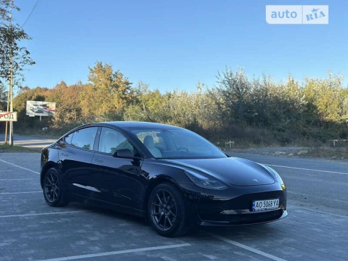 Tesla Model 3 2021