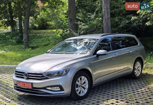 Volkswagen Passat 2022