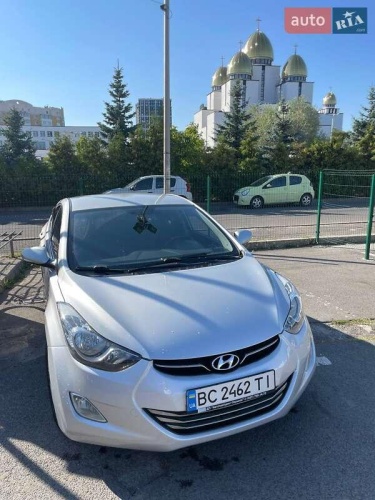 Hyundai Elantra 2013