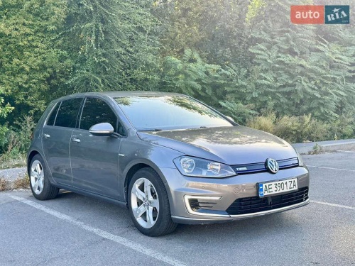 Volkswagen e-Golf 2015