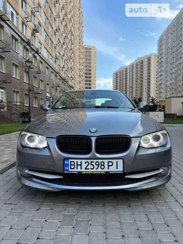 BMW 3 Series 2011