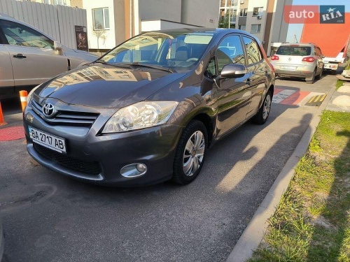 Toyota Auris 2010