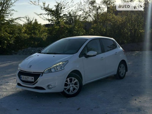 Peugeot 208 2014