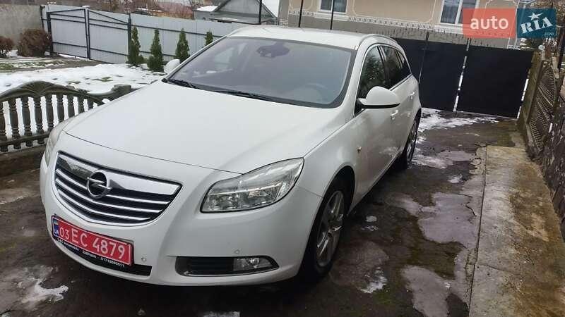 Opel Insignia 2011