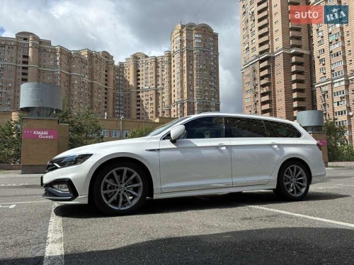 Volkswagen Passat 2021
