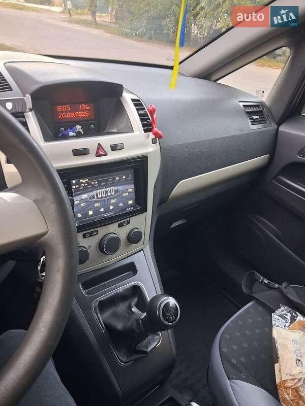 Opel Zafira 2008