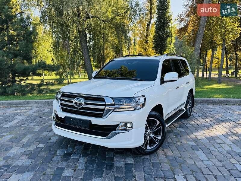 Toyota Land Cruiser 2020