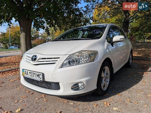 Toyota Auris 2012