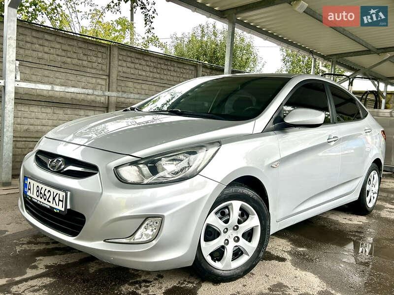 Hyundai Accent 2012