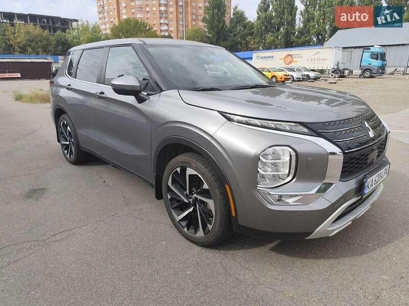 Mitsubishi Outlander 2021