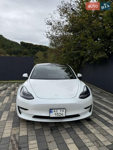 Tesla Model 3 2021
