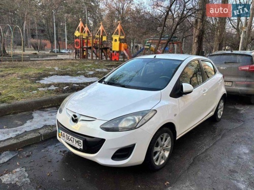 Mazda 2 2011