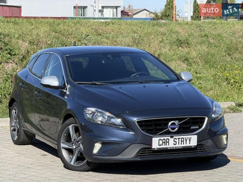 Volvo V40 2014