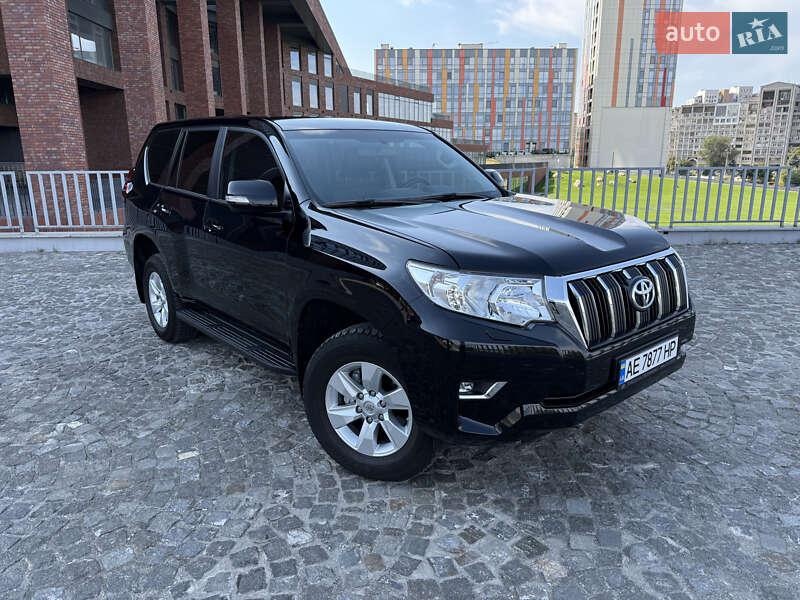 Toyota Land Cruiser Prado 2023