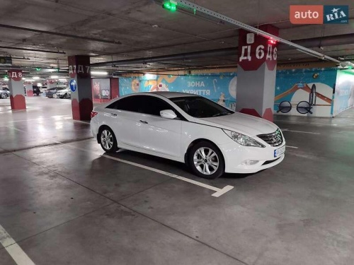Hyundai Sonata 2010