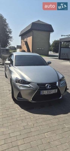 Lexus IS 2017