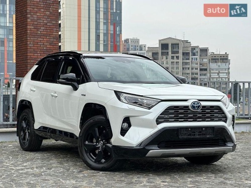 Toyota RAV4 2021