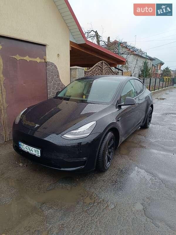 Tesla Model Y 2022