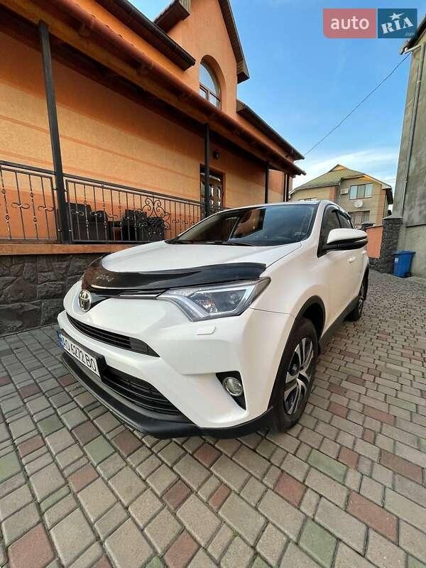 Toyota RAV4 2017
