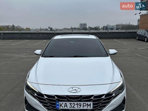 Hyundai Elantra 2021