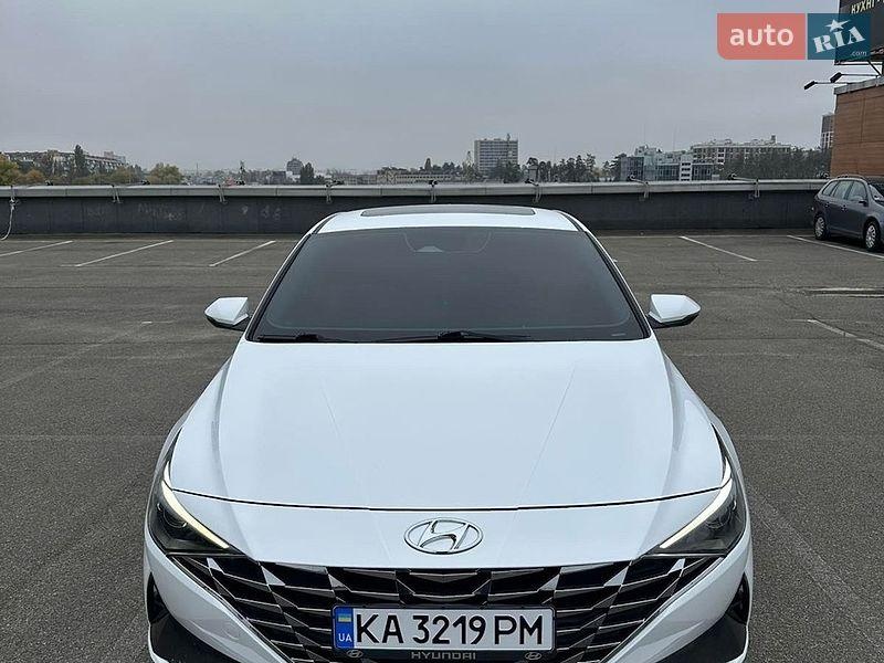 Hyundai Elantra 2021