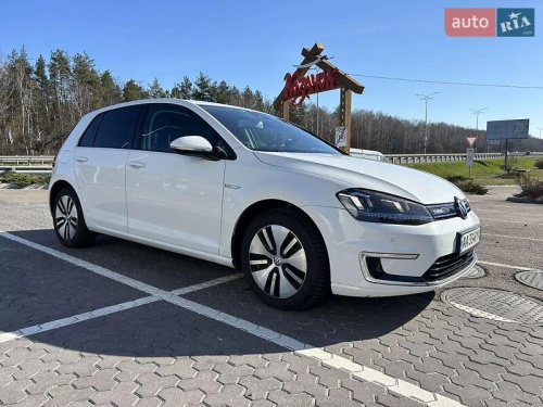 Volkswagen e-Golf 2015