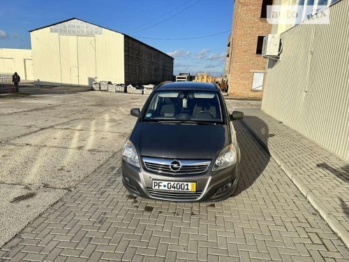 Opel Zafira 2011