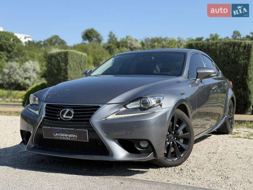 Lexus IS 2016