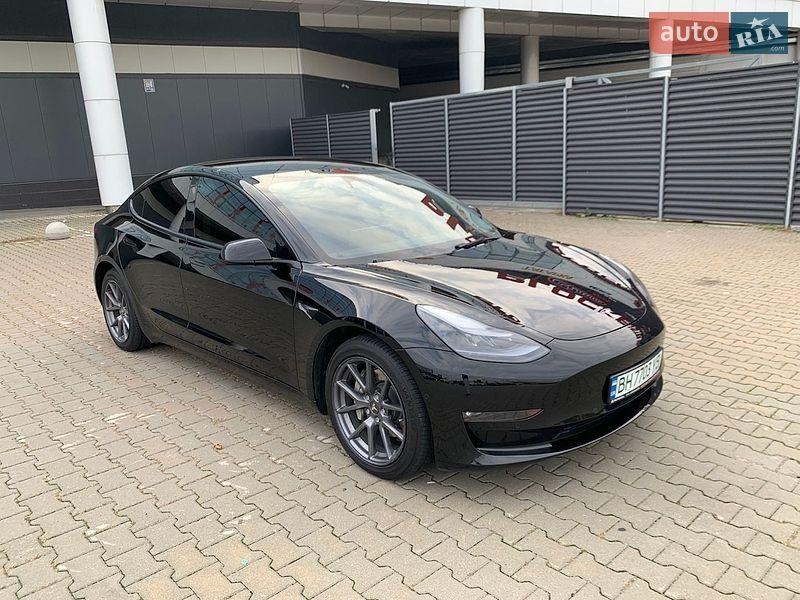 Tesla Model 3 2022