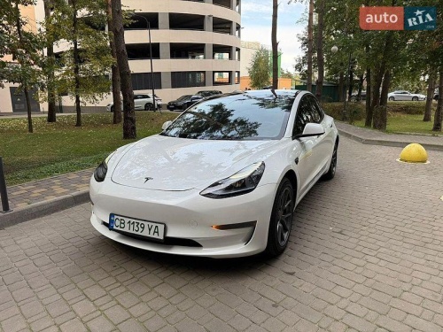 Tesla Model 3 2023