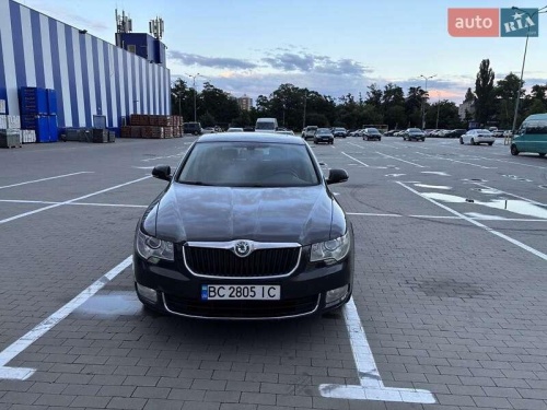 Skoda Superb 2011
