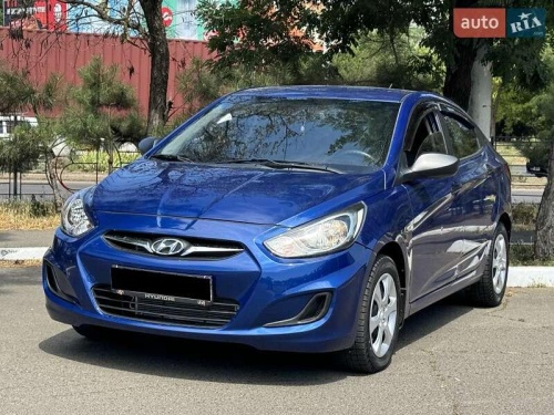 Hyundai Accent 2013