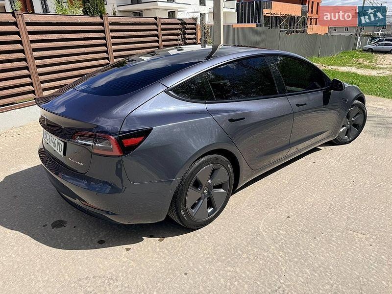 Tesla Model 3 2022