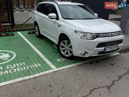 Mitsubishi Outlander 2013