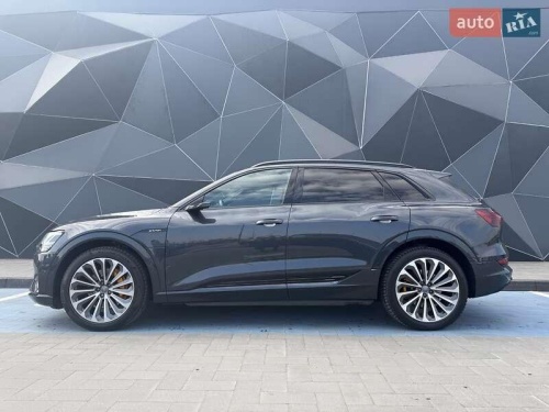 Audi e-tron 2019