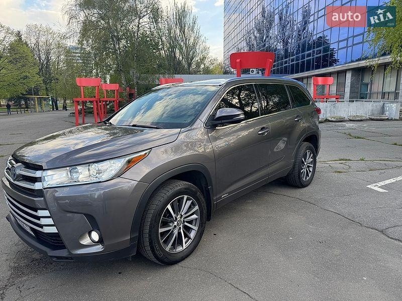 Toyota Highlander 2016