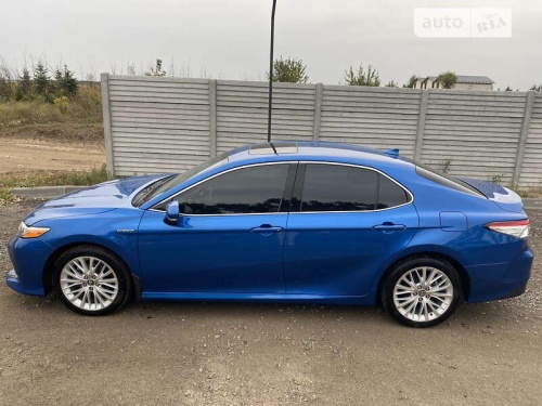 Toyota Camry 2019