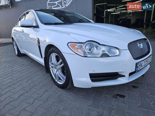 Jaguar XF 2010