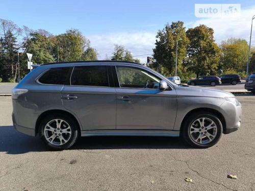 Mitsubishi Outlander 2013