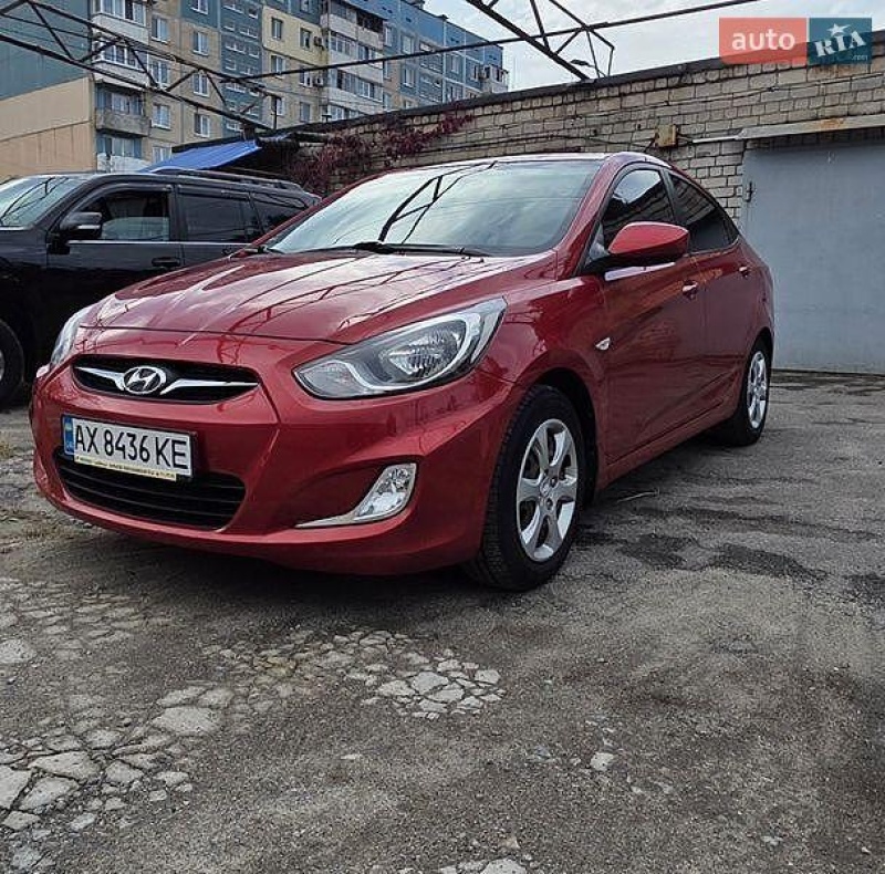 Hyundai Accent 2012