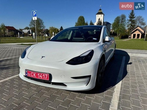 Tesla Model 3 2023