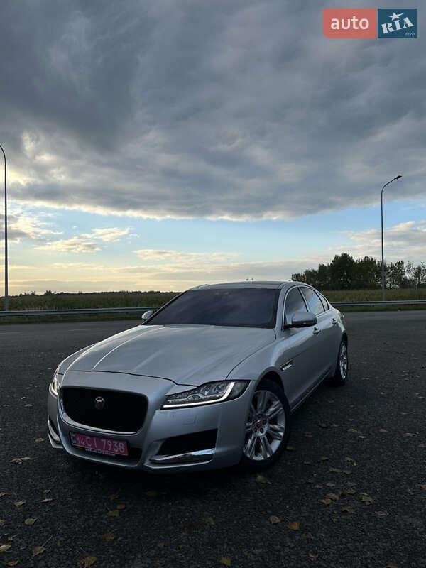Jaguar XF 2016