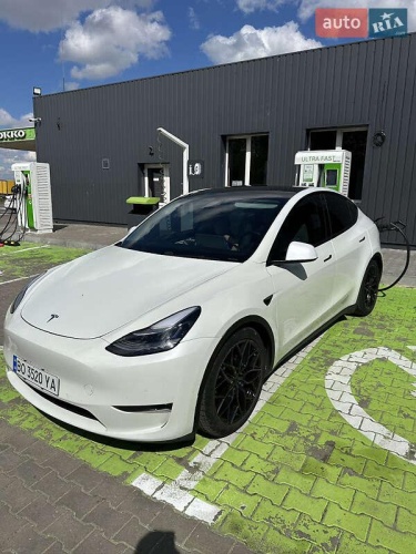 Tesla Model Y 2020