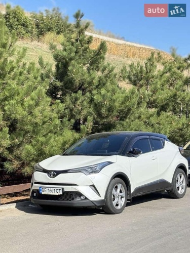 Toyota C-HR 2016