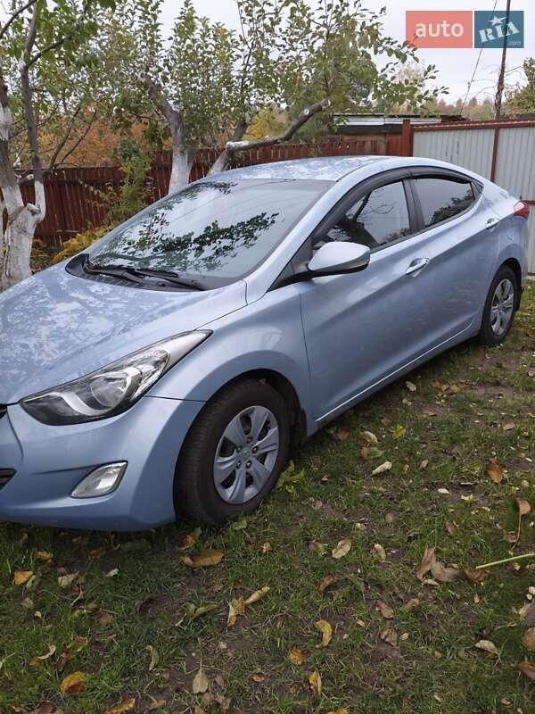 Hyundai Elantra 2011