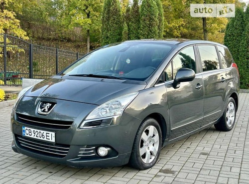 Peugeot 5008 2013