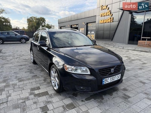 Volvo V50 2011
